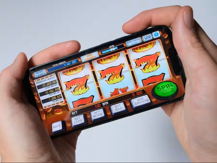 Dream11, Winzo, My11Circle पर संकट: Online Gaming Bill 2025 में Real-Money Games बैन का प्रस्ताव